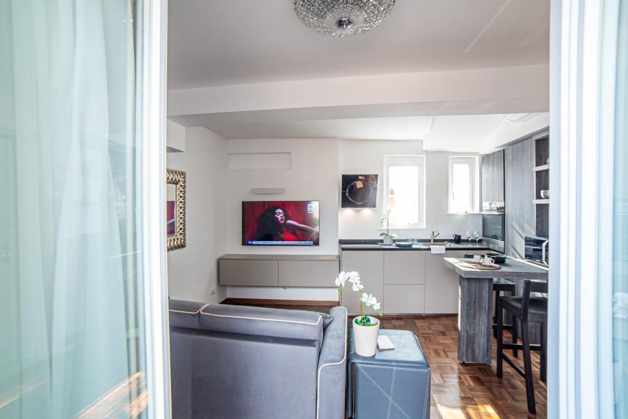 Luxury Top Floor In Trastevere ローマ エクステリア 写真
