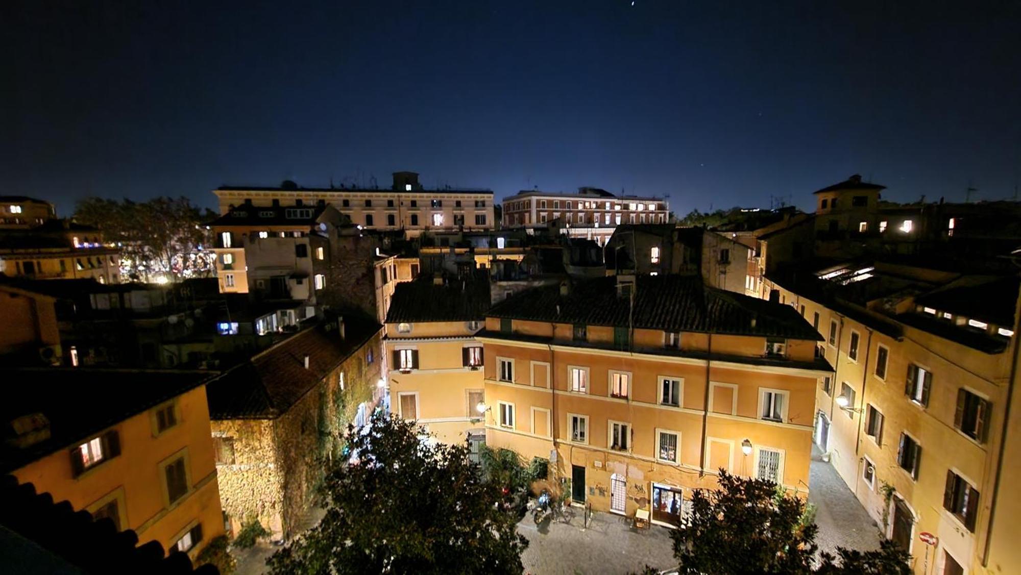 Luxury Top Floor In Trastevere ローマ エクステリア 写真