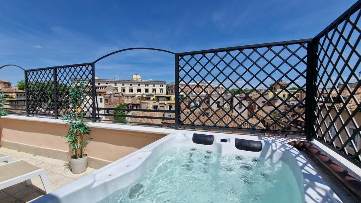 Luxury Top Floor In Trastevere ローマ エクステリア 写真